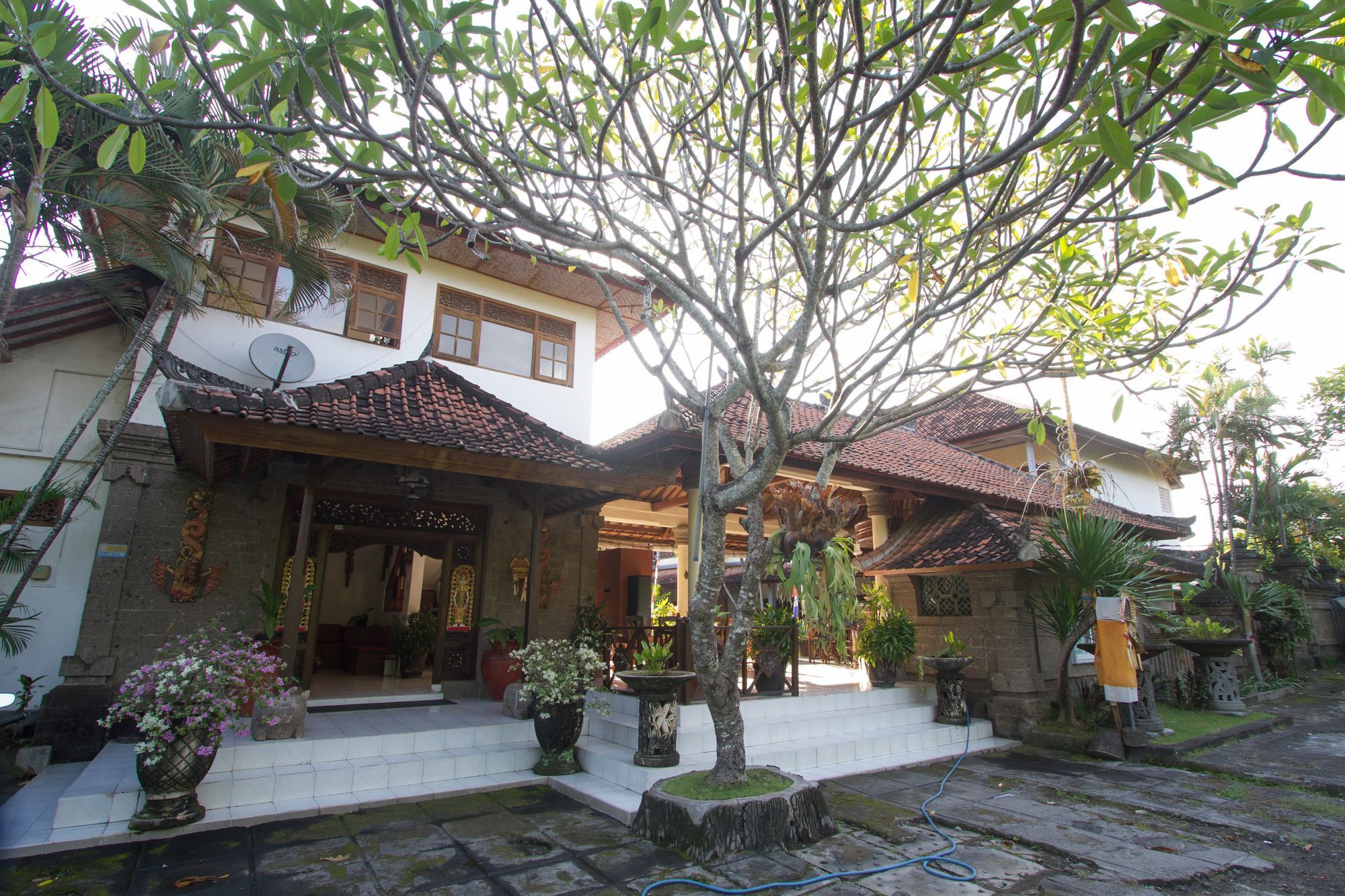 Hotel Bali Warma Denpasar  Bagian luar foto